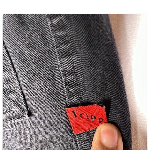 Tripp NYC Capri Pants - Picture 3 of 8